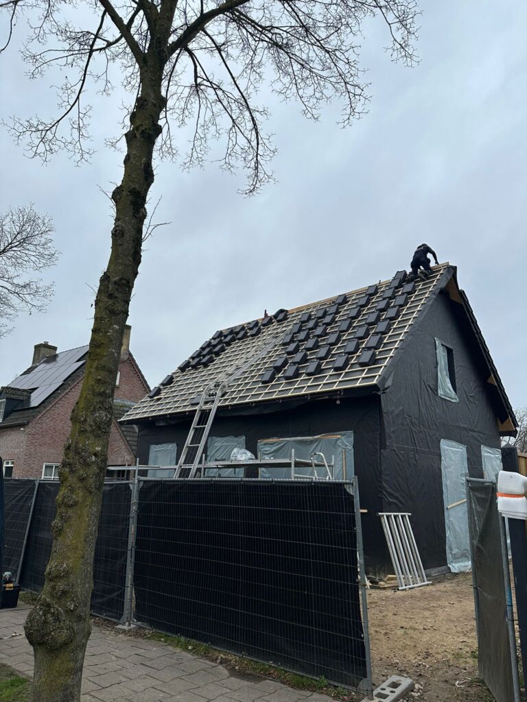 Pannendak renovatie in Woerden
